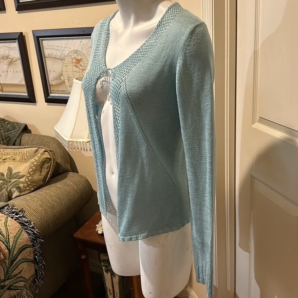 Tommy Bahama Crochet Cardigan. XS - Picture 3 of 10